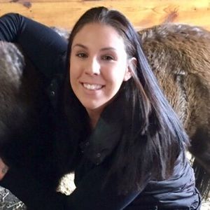 Meet your Posher, Caitlin